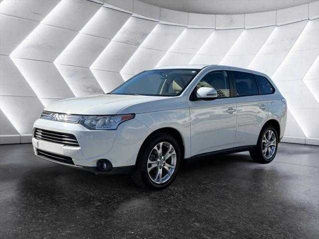 2014 Mitsubishi Outlander SE for sale in Miami, FL