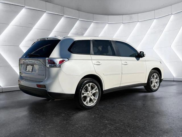 2014 Mitsubishi Outlander SE