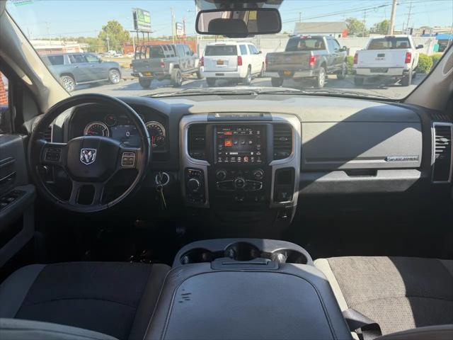 2017 Ram 1500 Big Horn Crew Cab 4x4 57 Box