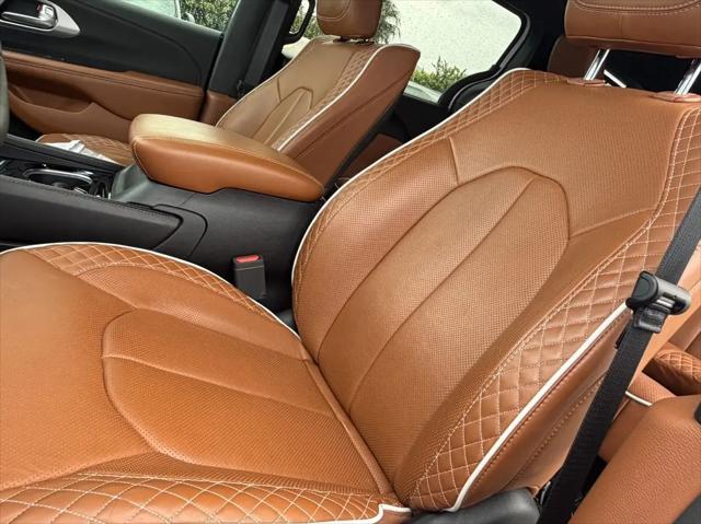 2024 Chrysler Pacifica Pinnacle