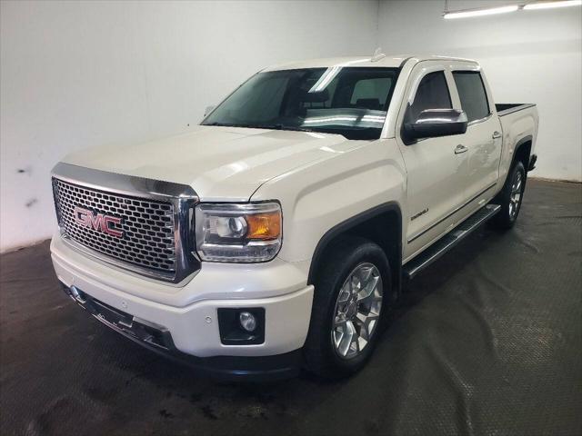 2015 GMC Sierra 1500 Denali 4x4 4dr Crew Cab 5.8 ft. SB for sale near Fairfield, OH