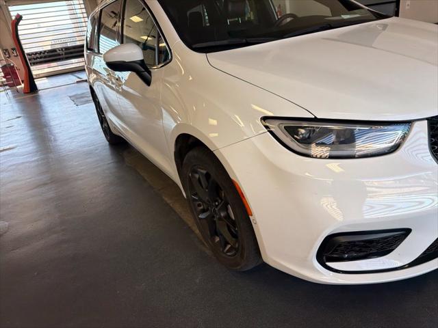 2023 Chrysler Pacifica Touring L AWD for sale in Groveport, OH
