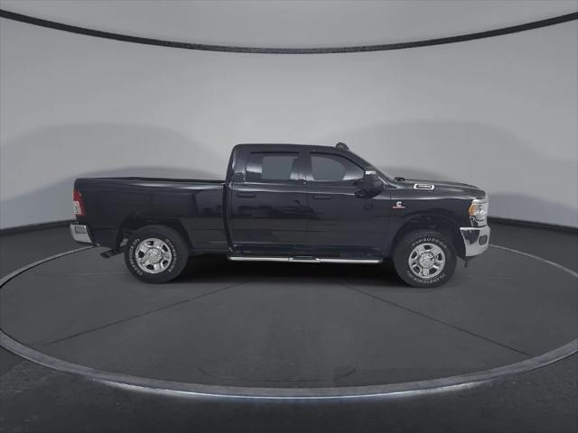 2024 Ram 3500 Tradesman Crew Cab 4x4 64 Box