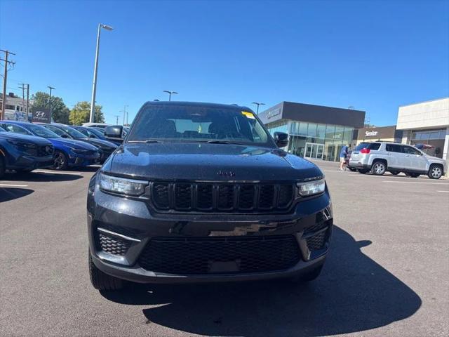 2025 Jeep Grand Cherokee Altitude 4x4 2025 Jeep Grand Cherokee Altitude 4x4