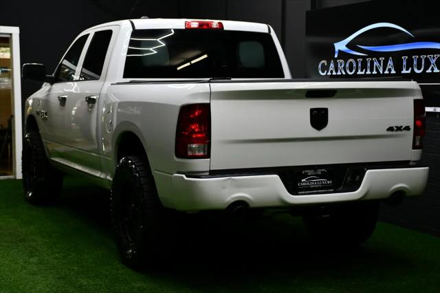 2017 Ram 1500 Express Crew Cab 4x4 57 Box