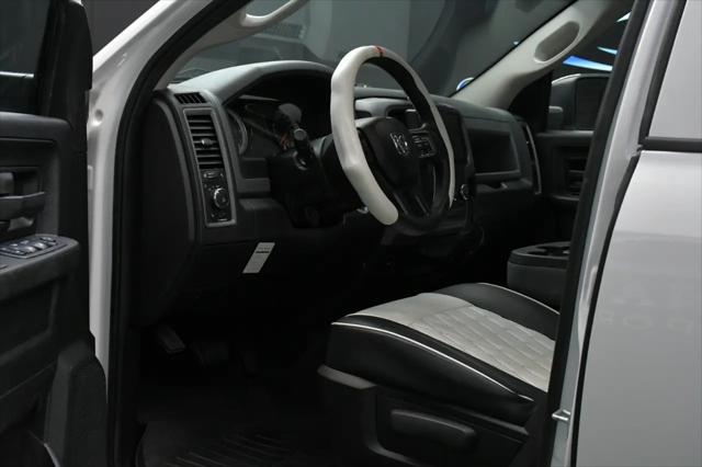 2017 Ram 1500 Express Crew Cab 4x4 57 Box