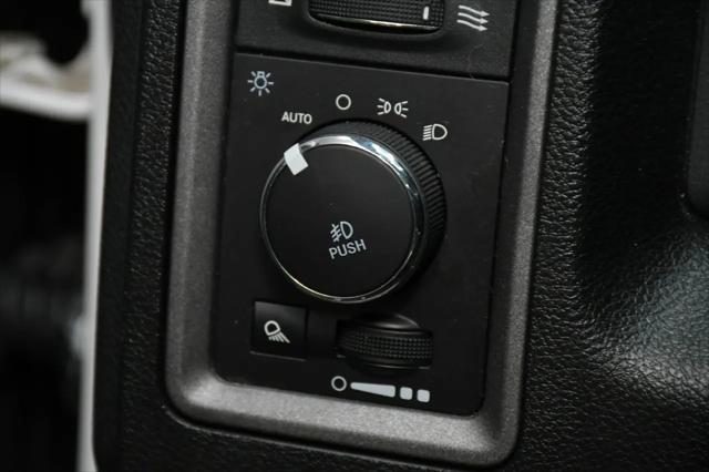 2017 Ram 1500 Express Crew Cab 4x4 57 Box