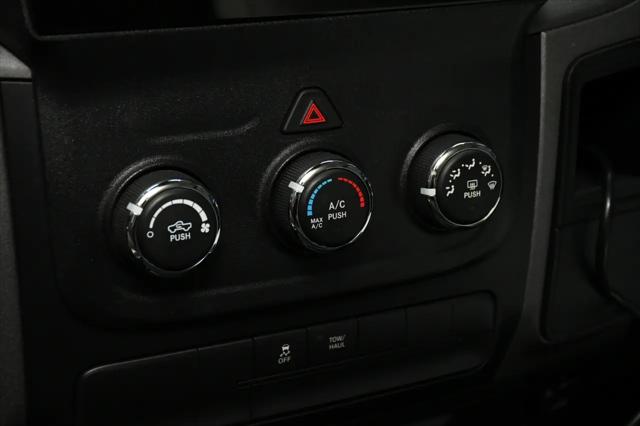 2017 Ram 1500 Express Crew Cab 4x4 57 Box