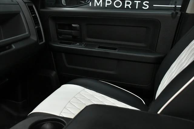 2017 Ram 1500 Express Crew Cab 4x4 57 Box