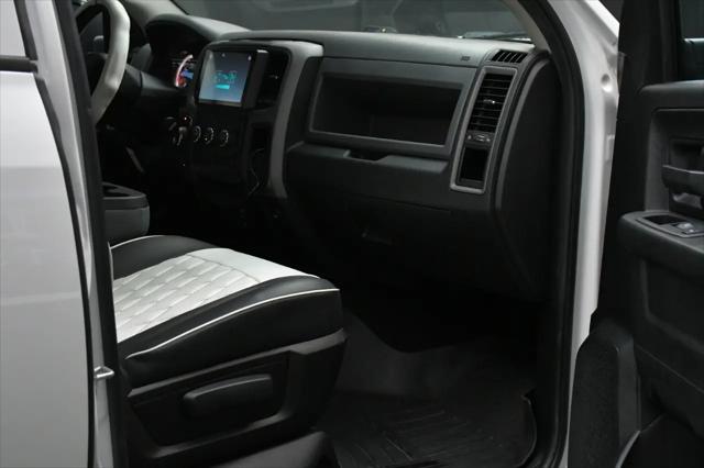 2017 Ram 1500 Express Crew Cab 4x4 57 Box