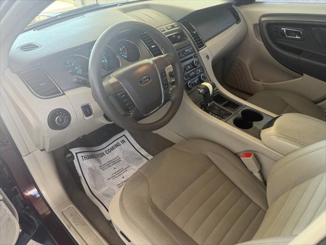2010 Ford Taurus SE