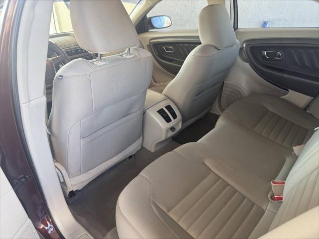 2010 Ford Taurus SE
