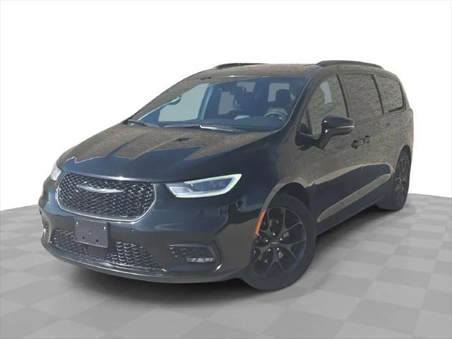 2025 Chrysler Pacifica Limited for sale in Sturgeon Bay, WI