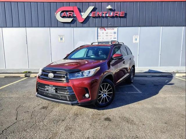 2017 Toyota Highlander SE for sale in Lansing, MI