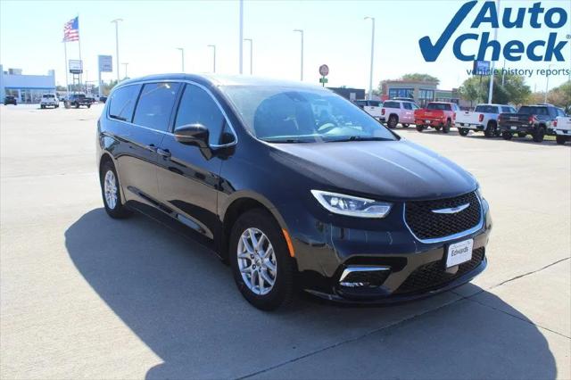 2025 Chrysler Pacifica Select for sale in Storm Lake, IA