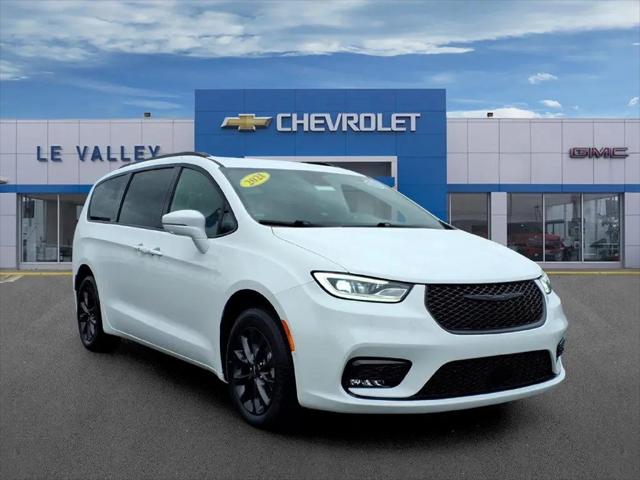 2021 Chrysler Pacifica Touring L AWD for sale in Benton Harbor, MI