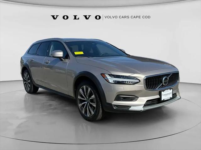 2025 Volvo V90 Cross Country Plus, B6 AWD Gas mild hybrid for sale in Hyannis, MA