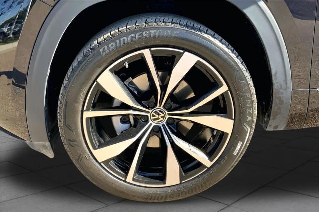 Used 2025 Volkswagen Atlas 2.0T SEL Premium R-Line For Sale in Lubbock, TX