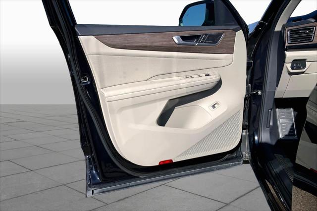 Used 2025 Volkswagen Atlas 2.0T SEL Premium R-Line For Sale in Lubbock, TX