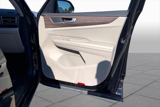 Used 2025 Volkswagen Atlas 2.0T SEL Premium R-Line For Sale in Lubbock, TX