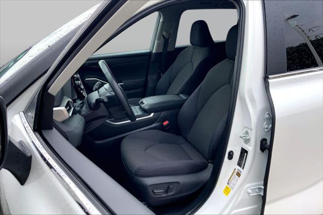 Used 2025 Toyota Highlander LE For Sale in Lubbock, TX