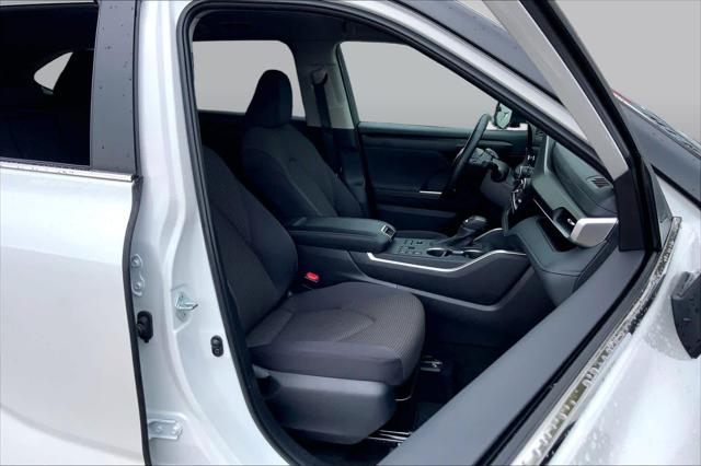 Used 2025 Toyota Highlander LE For Sale in Lubbock, TX