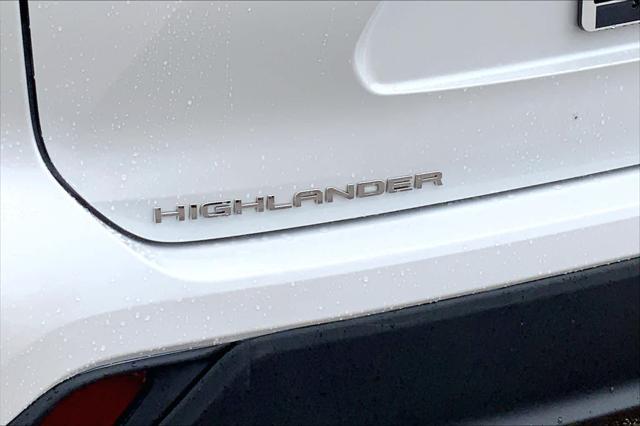 Used 2025 Toyota Highlander LE For Sale in Lubbock, TX