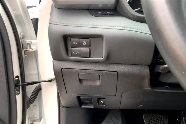 Used 2025 Toyota Highlander LE For Sale in Lubbock, TX