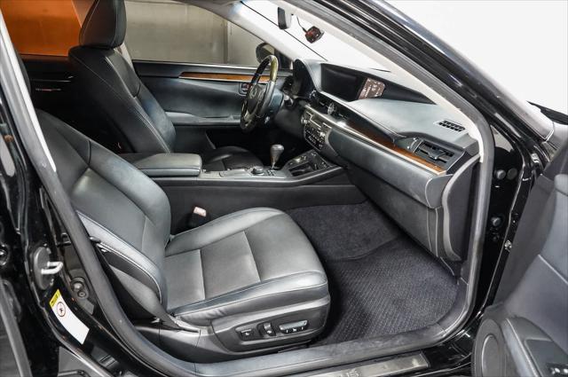 2015 Lexus ES 350 4dr Sdn
