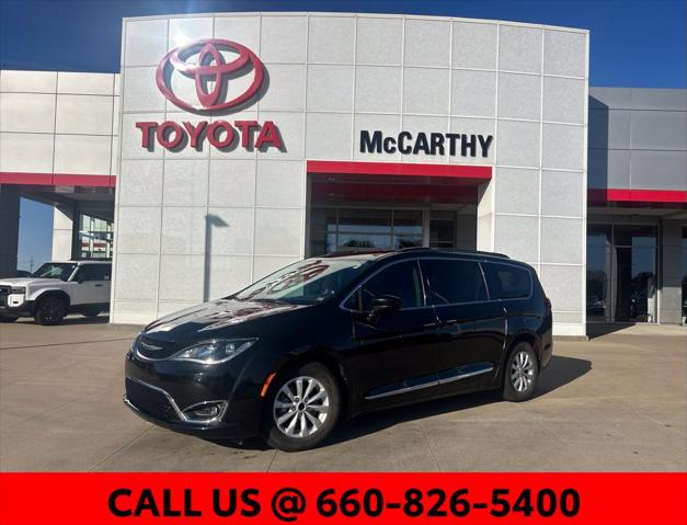 2017 Chrysler Pacifica Touring-L for sale in Sedalia, MO