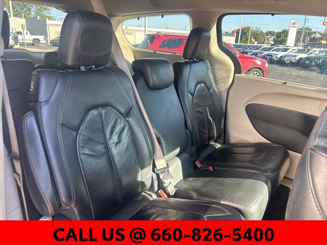 2017 Chrysler Pacifica Touring-L