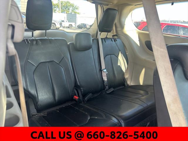 2017 Chrysler Pacifica Touring-L