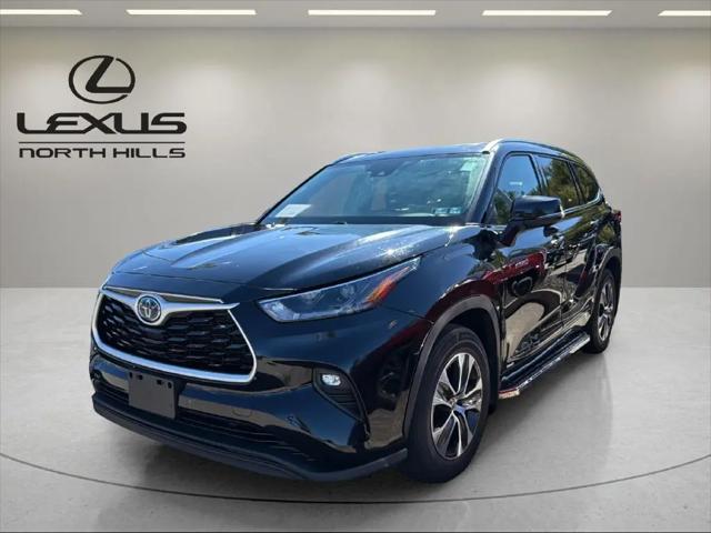 2021 Toyota Highlander Hybrid XLE for sale in Wexford, PA