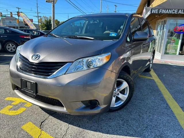 2011 Toyota Sienna LE V6 for sale in Beverly, NJ