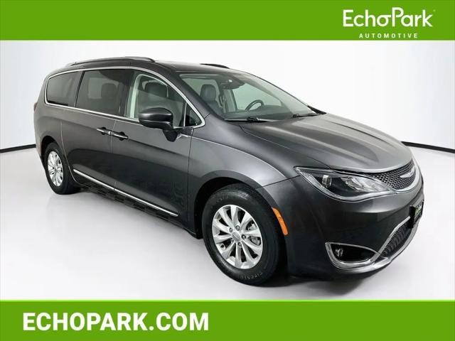 2019 Chrysler Pacifica Touring L for sale in Chesterfield, MO