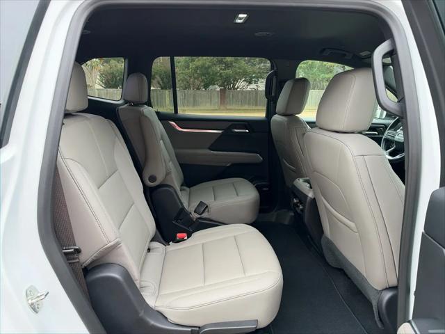 2026 GMC Acadia Elevation FWD