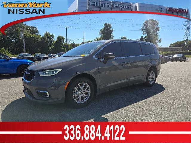 2025 Chrysler Pacifica Select for sale in High Point, NC