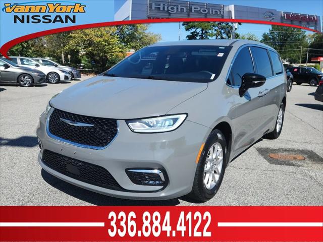 2025 Chrysler Pacifica Select for sale in High Point, NC