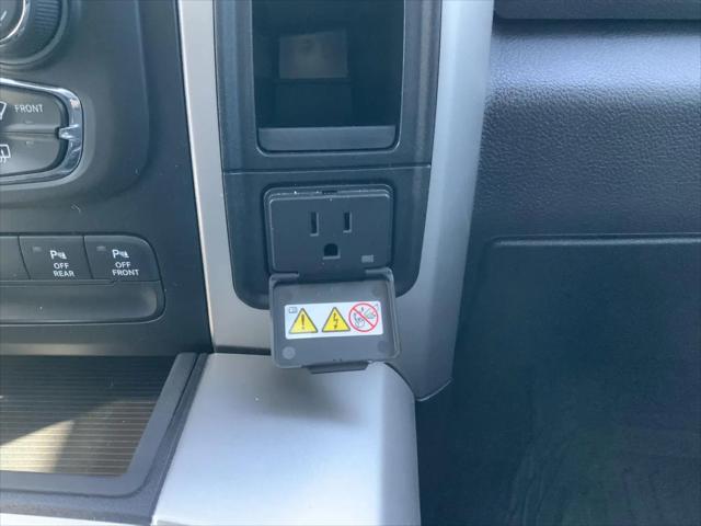 2017 Ram 1500 Big Horn Crew Cab 4x4 57 Box