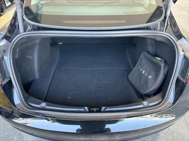 2022 Tesla Model 3 Rear-Wheel Drive