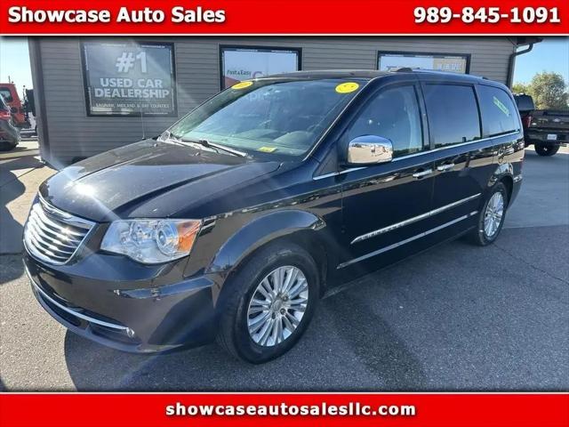 2015 Chrysler Town & Country Limited Platinum for sale in Chesaning, MI