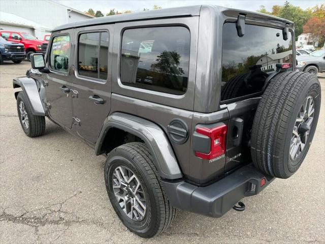 2025 Jeep Wrangler 4-Door Sahara 4x4