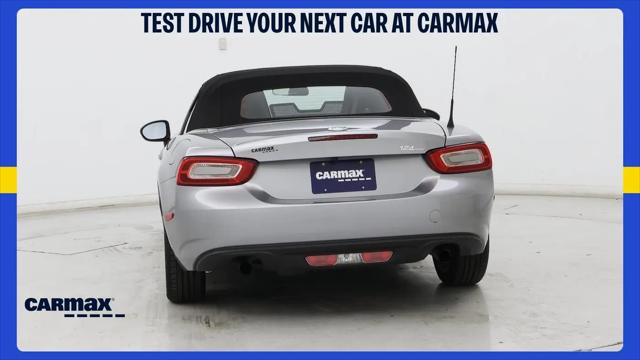 2017 Fiat 124 Spider Classica