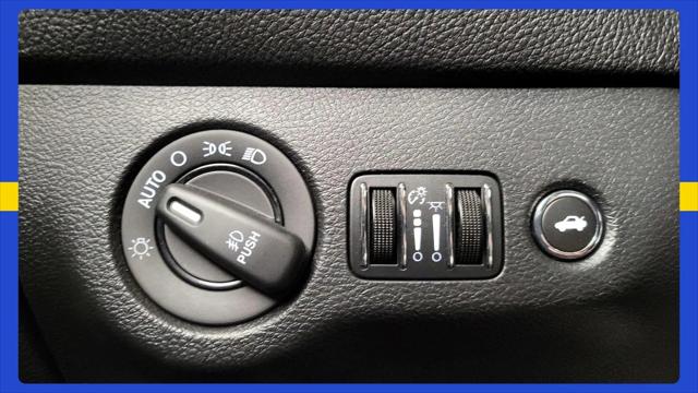 2016 Dodge Challenger SXT Plus