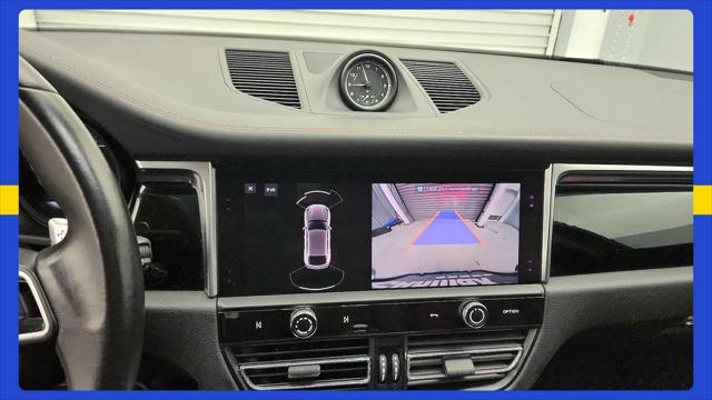 2023 Porsche Macan Macan