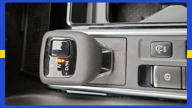 2025 Nissan Pathfinder SL FWD