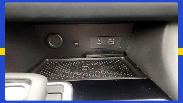 2025 Nissan Pathfinder SL FWD