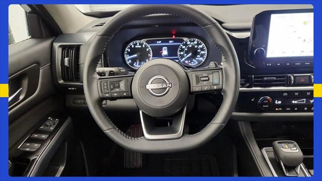 2025 Nissan Pathfinder SL FWD