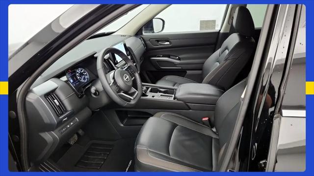 2025 Nissan Pathfinder SL FWD