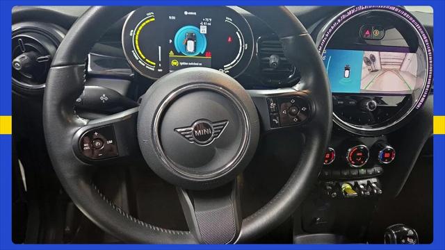 2023 MINI SE Hardtop Cooper Signature